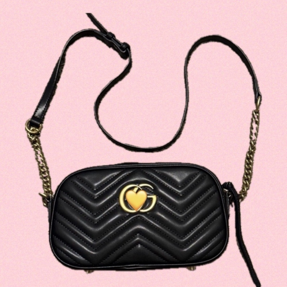 Chic Black Chevron Crossbody Bag